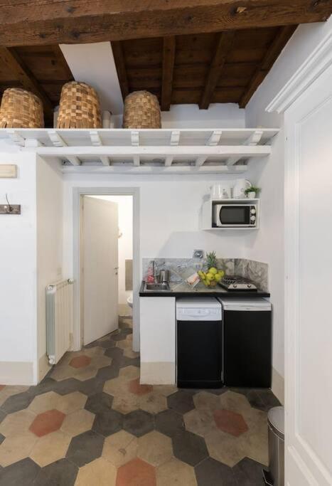 Keys Of Italy - F5 - Fiesolana 24 - Santa Croce One Bedroom Flat 2 To 4 Guests * Florencia