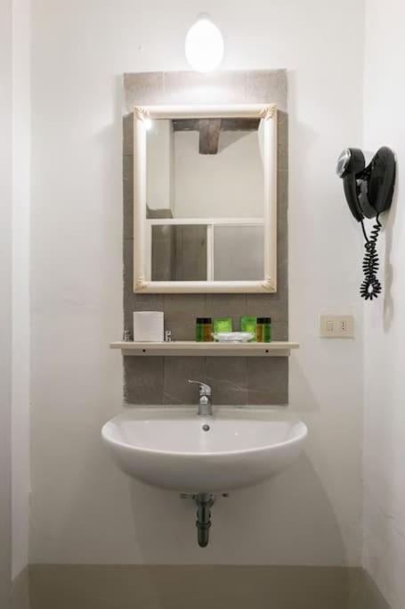 Keys Of Italy - F5 - Fiesolana 24 - Santa Croce One Bedroom Flat 2 To 4 Guests Apartamento Florencia